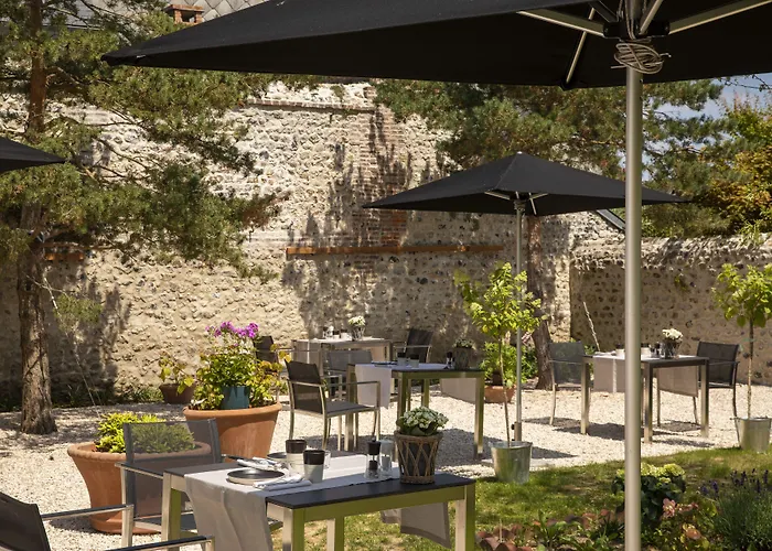 Saint-Delis Hotel & Spa - La Maison Du Peintre - Relais & Chateaux